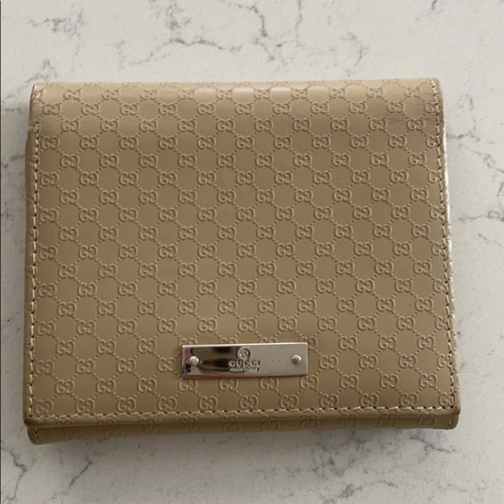 Gucci tan leather trifold wallet